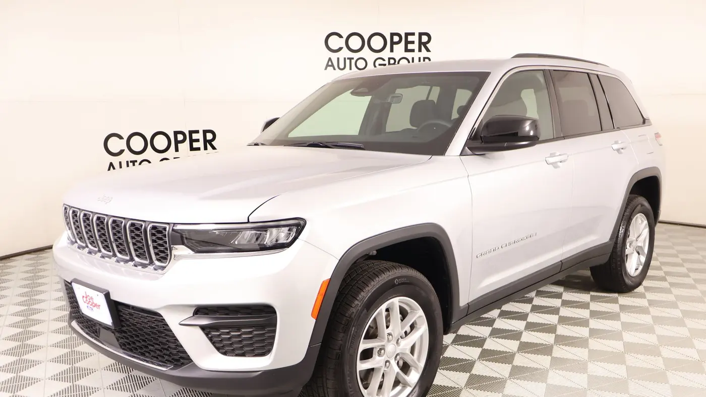 2025 Jeep Grand Cherokee Laredo A