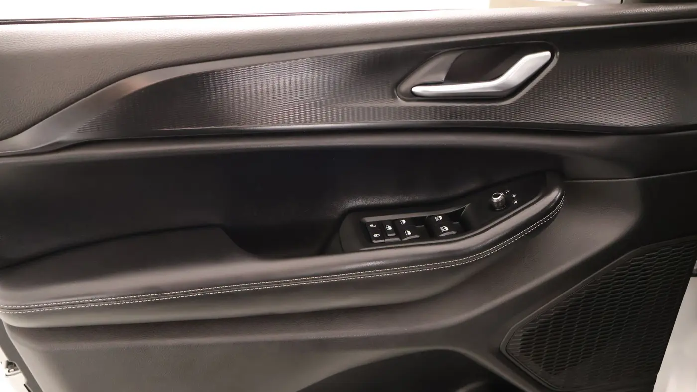 2025 Jeep Grand Cherokee Laredo A