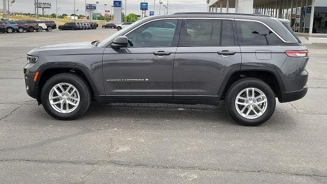 2025 Jeep Grand Cherokee Laredo A