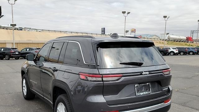 2025 Jeep Grand Cherokee Laredo A