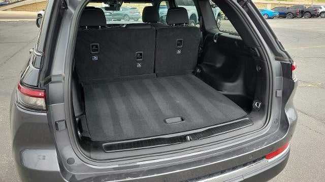 2025 Jeep Grand Cherokee Laredo A