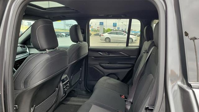 2025 Jeep Grand Cherokee Laredo A