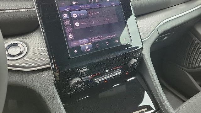 2025 Jeep Grand Cherokee Laredo A