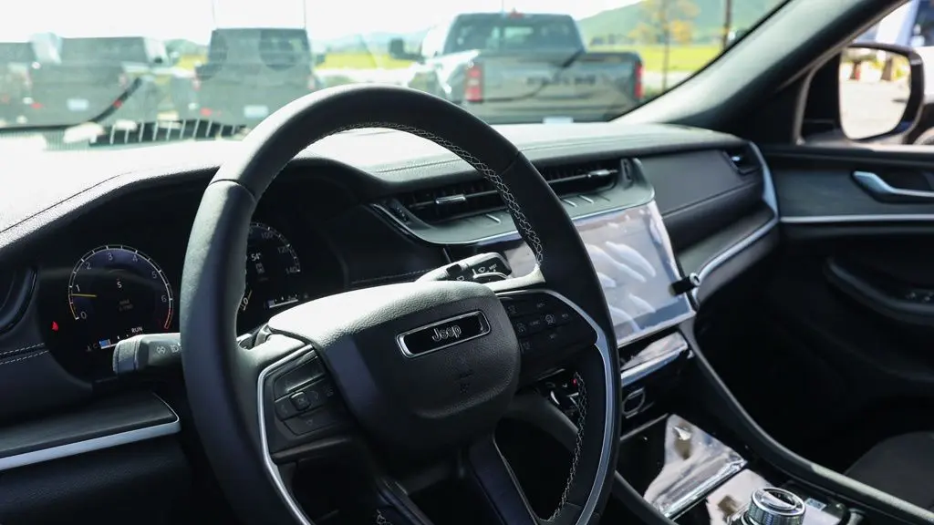2026 Jeep Grand Cherokee Altitude