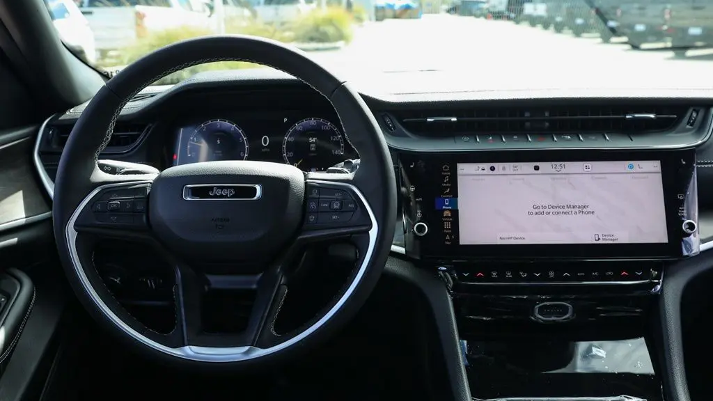2026 Jeep Grand Cherokee Altitude