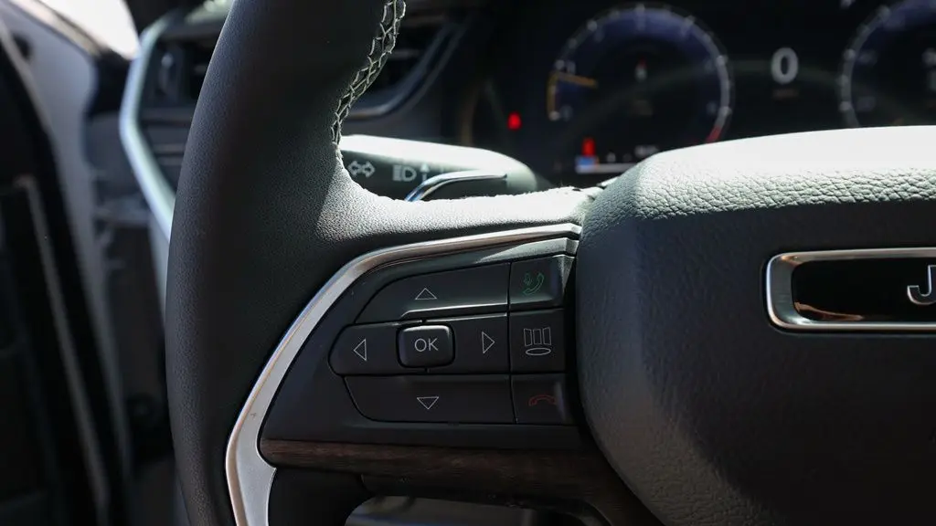 2026 Jeep Grand Cherokee Altitude