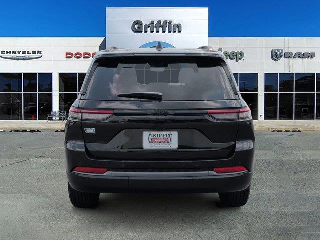 2026 Jeep Cherokee - $40,995