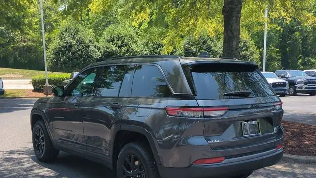2026 Jeep Grand Cherokee Altitude