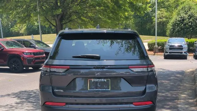 2026 Jeep Grand Cherokee Altitude