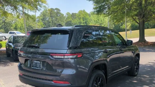 2026 Jeep Grand Cherokee Altitude