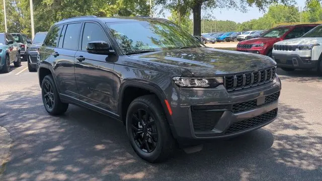 2026 Jeep Grand Cherokee Altitude