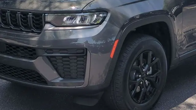 2026 Jeep Grand Cherokee Altitude