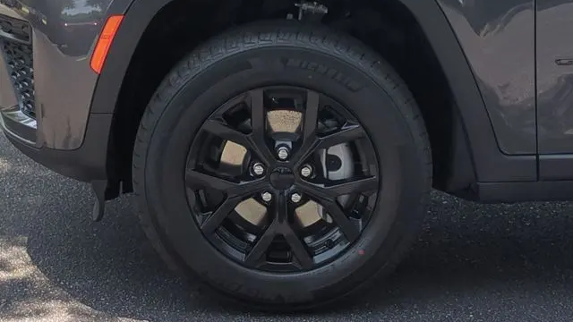 2026 Jeep Grand Cherokee Altitude