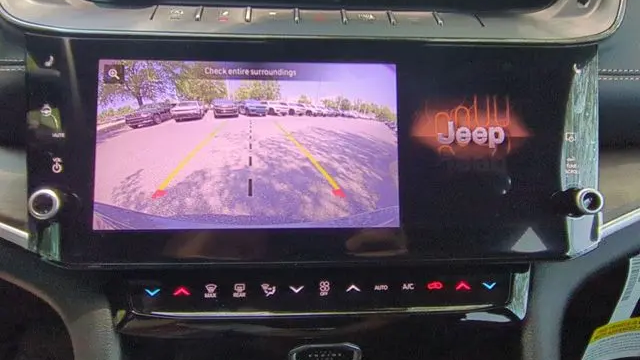 2026 Jeep Grand Cherokee Altitude
