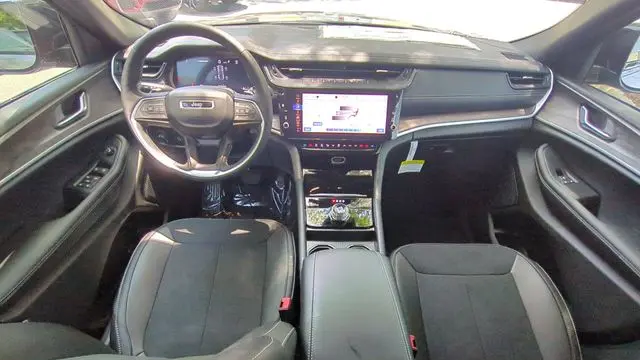 2026 Jeep Grand Cherokee Altitude