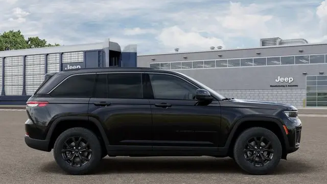 2026 Jeep Grand Cherokee Altitude