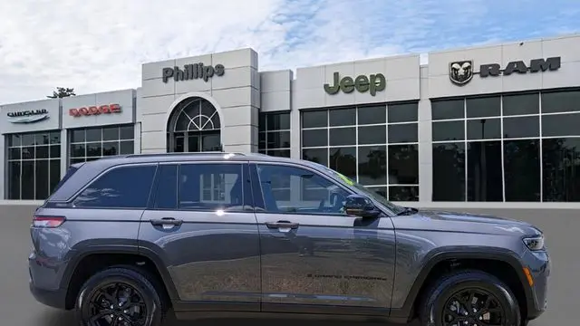 2026 Jeep Grand Cherokee Altitude