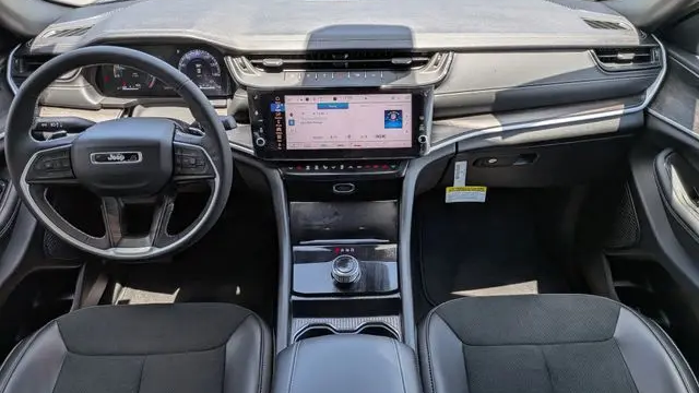 2026 Jeep Grand Cherokee Altitude