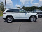 2022 Grand Cherokee Thumbnail 3