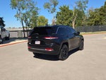 2022 Grand Cherokee Thumbnail 4