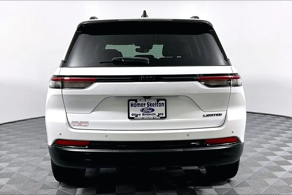 2024 Jeep Cherokee - $33,541