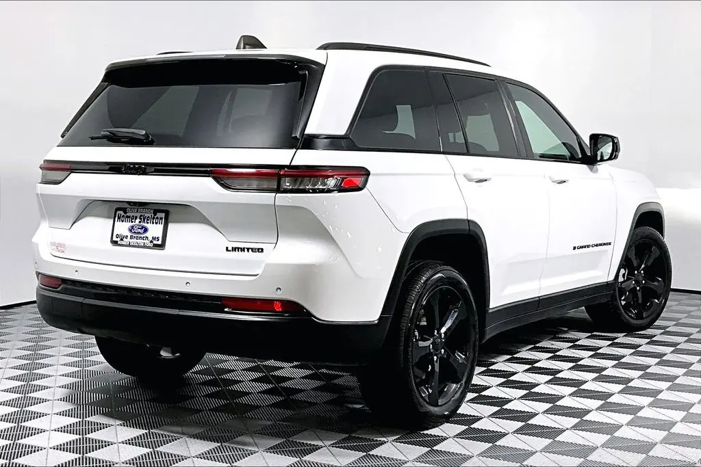 2024 Jeep Cherokee - $33,541