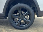 2023 Grand Cherokee Thumbnail 10