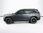 2022 Grand Cherokee Thumbnail 3