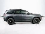 2022 Grand Cherokee Thumbnail 26