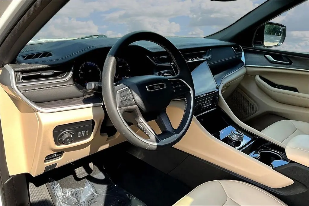 2023 Jeep Cherokee - $26,500