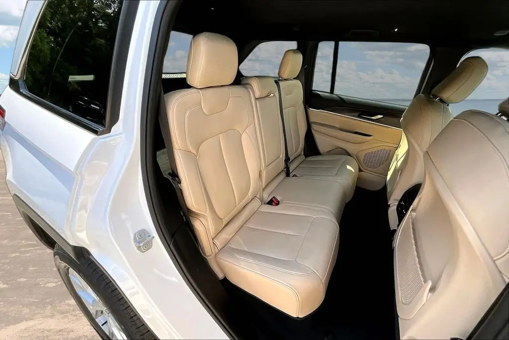 2023 Jeep Cherokee - $26,500
