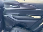 2025 Grand Cherokee Thumbnail 4