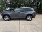 2022 Grand Cherokee Thumbnail 2
