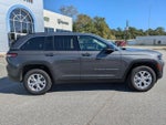 2024 Grand Cherokee Thumbnail 3