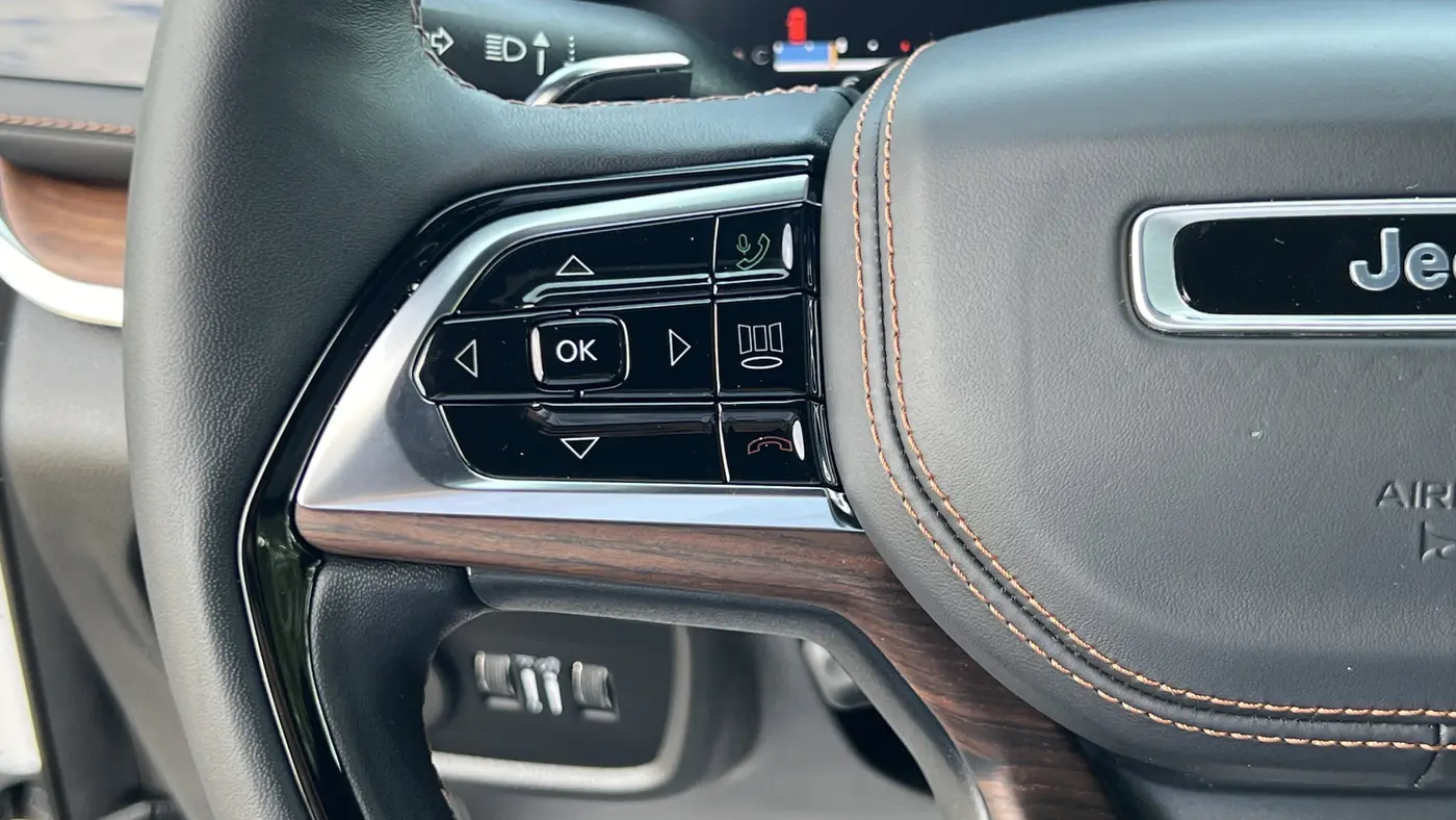 2023 Jeep Grand Cherokee Summit