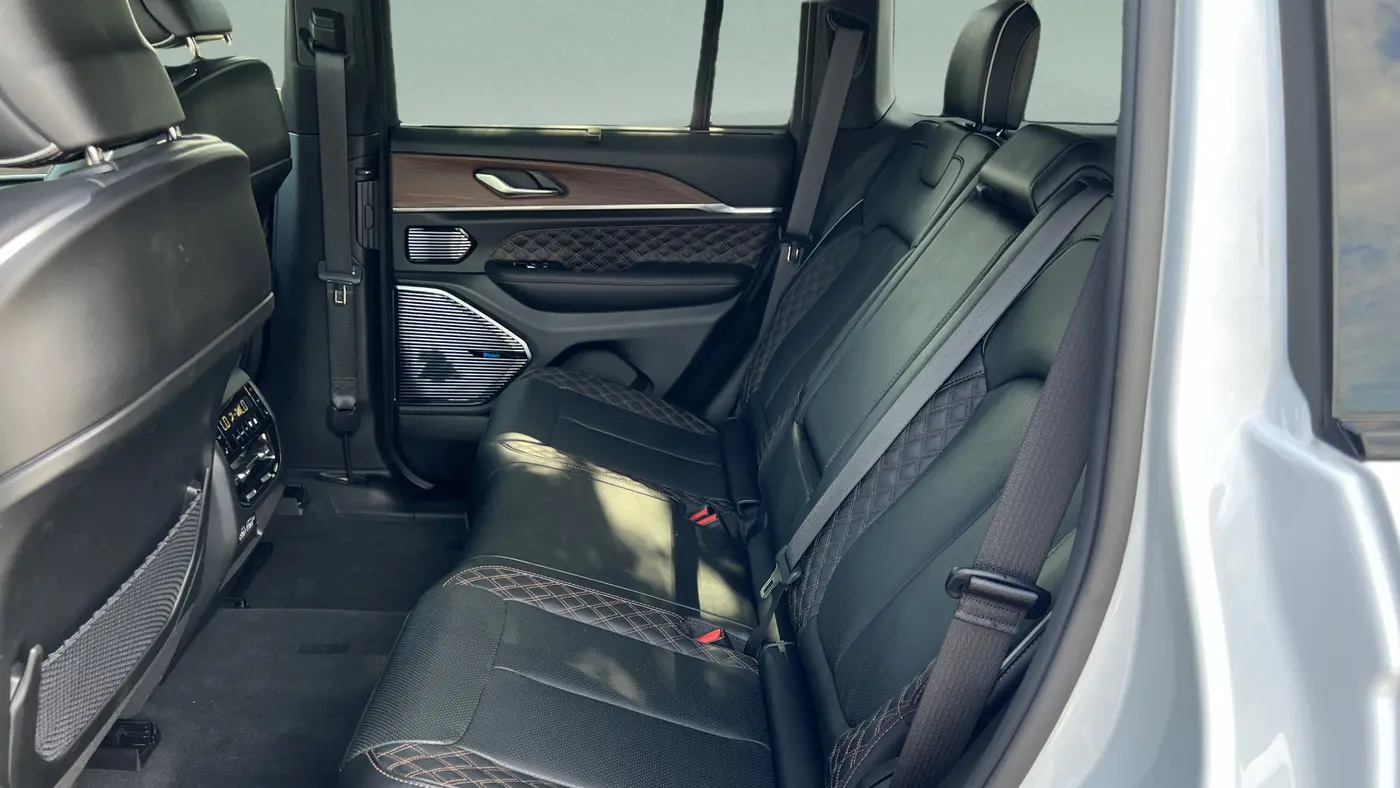 2023 Jeep Grand Cherokee Summit