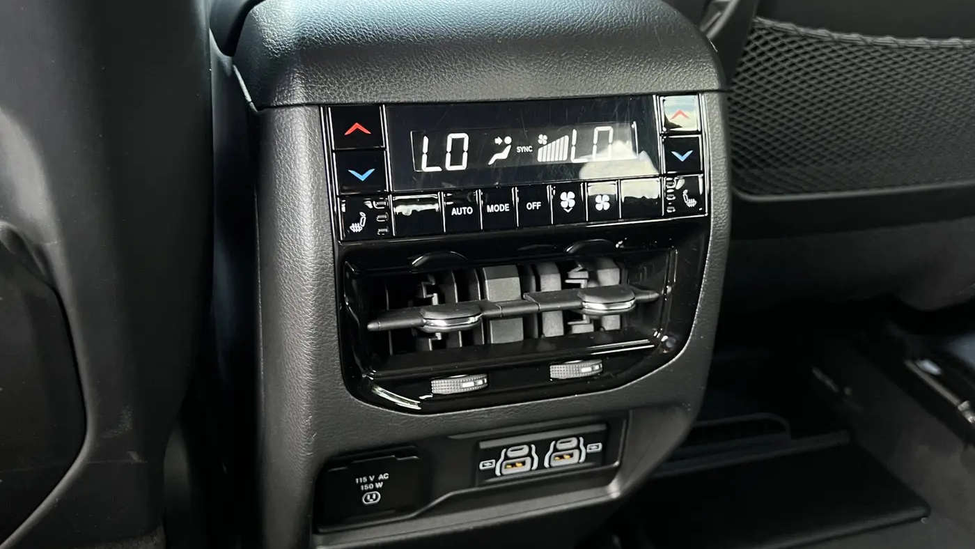 2023 Jeep Grand Cherokee Summit