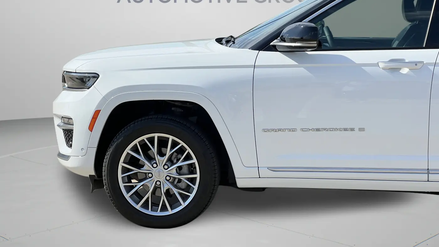 2023 Jeep Grand Cherokee Summit