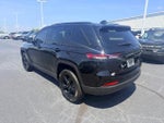 2023 Grand Cherokee Thumbnail 3
