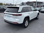2023 Grand Cherokee Thumbnail 3