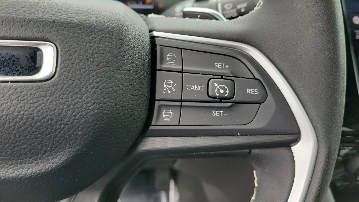 2023 Jeep Grand Cherokee Laredo X
