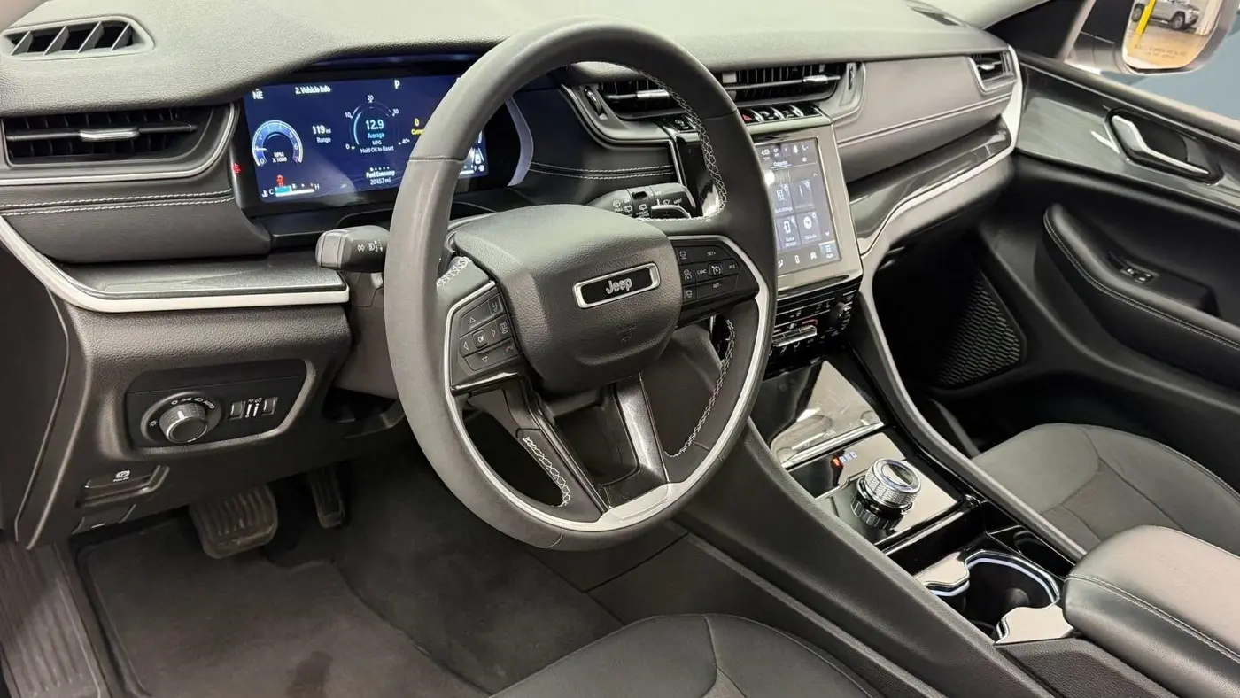 2023 Jeep Grand Cherokee Laredo X