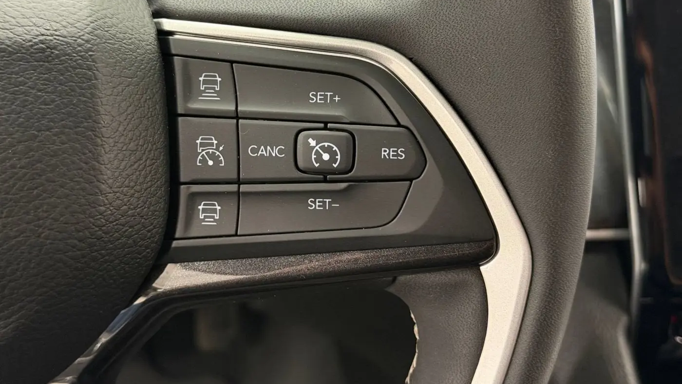 2023 Jeep Grand Cherokee Laredo X