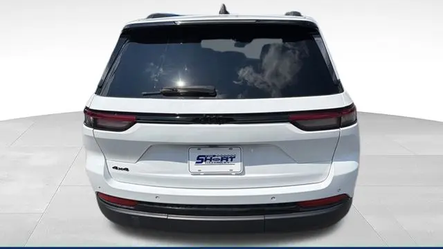 2023 Jeep Grand Cherokee Laredo X