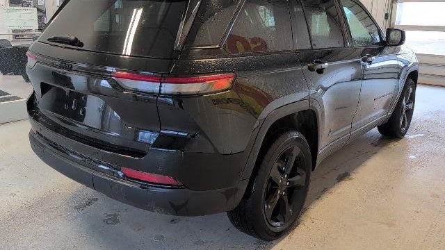 2023 Jeep Grand Cherokee Laredo X
