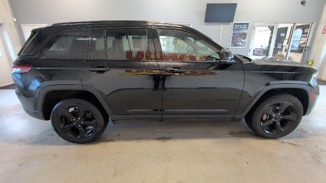 2023 Jeep Grand Cherokee Laredo X