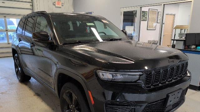 2023 Jeep Grand Cherokee Laredo X