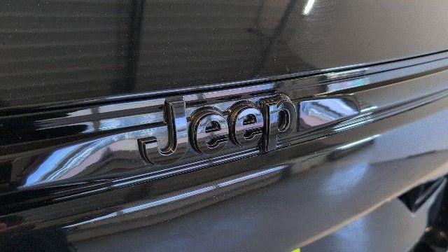 2023 Jeep Grand Cherokee Laredo X