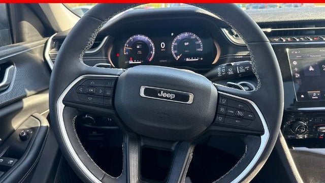 2023 Jeep Grand Cherokee Laredo X
