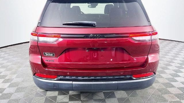 2023 Jeep Grand Cherokee Laredo X